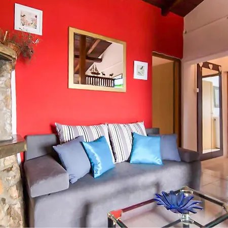 Awesome In With House Sea View