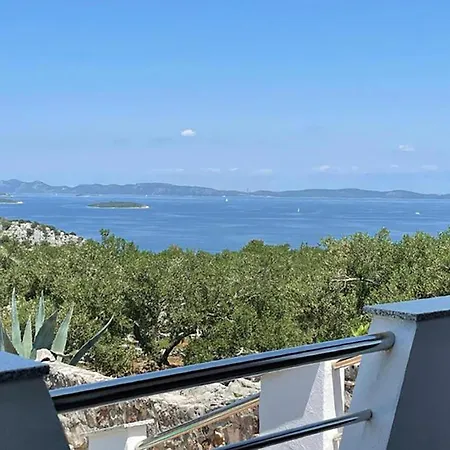 Holiday home Awesome In With House Sea View Sali